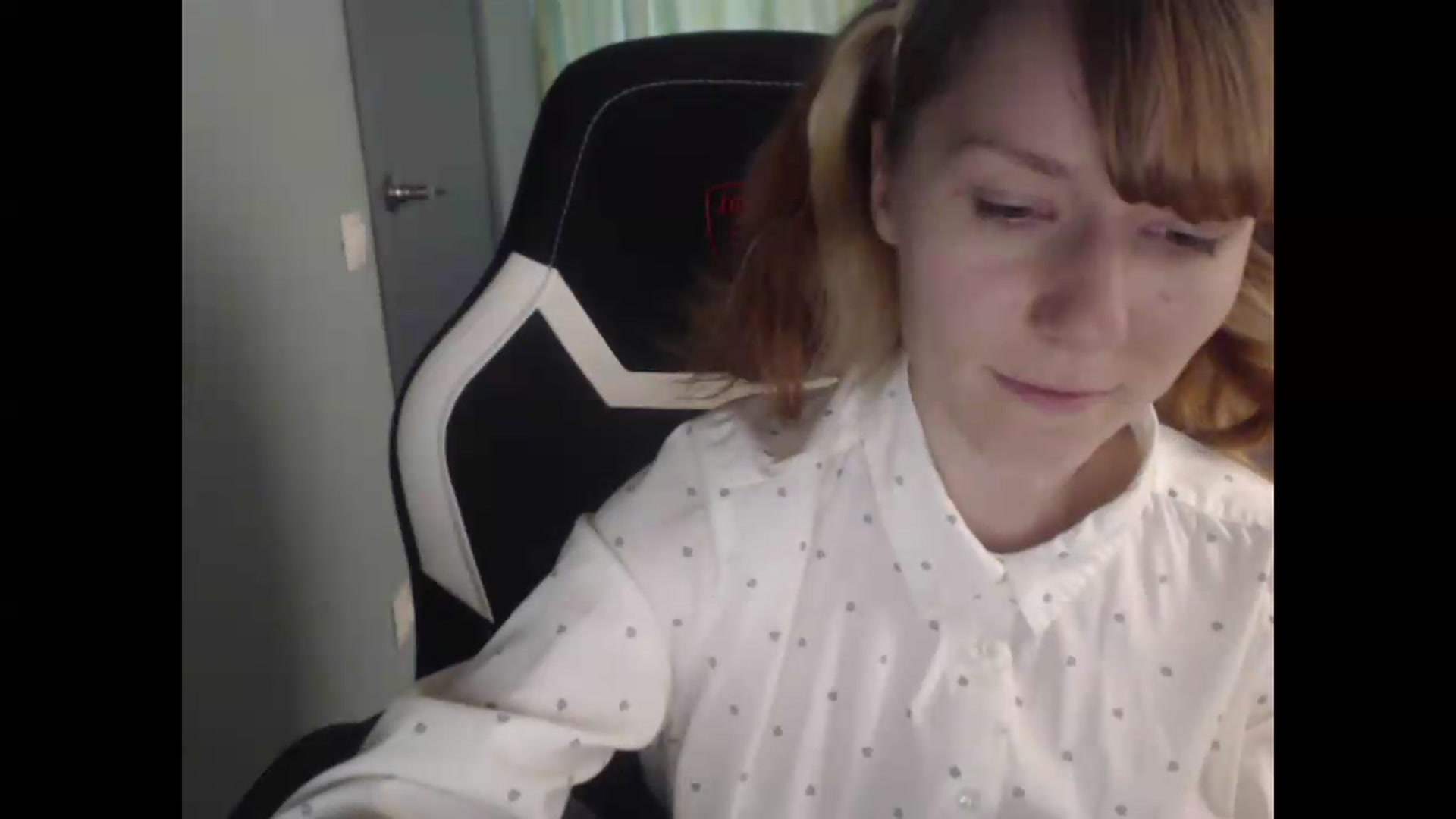 Gallery image thumbnail from NikiFoks18's myfreecams stream on, 08/14/2026, 08:06 image 16 of 20