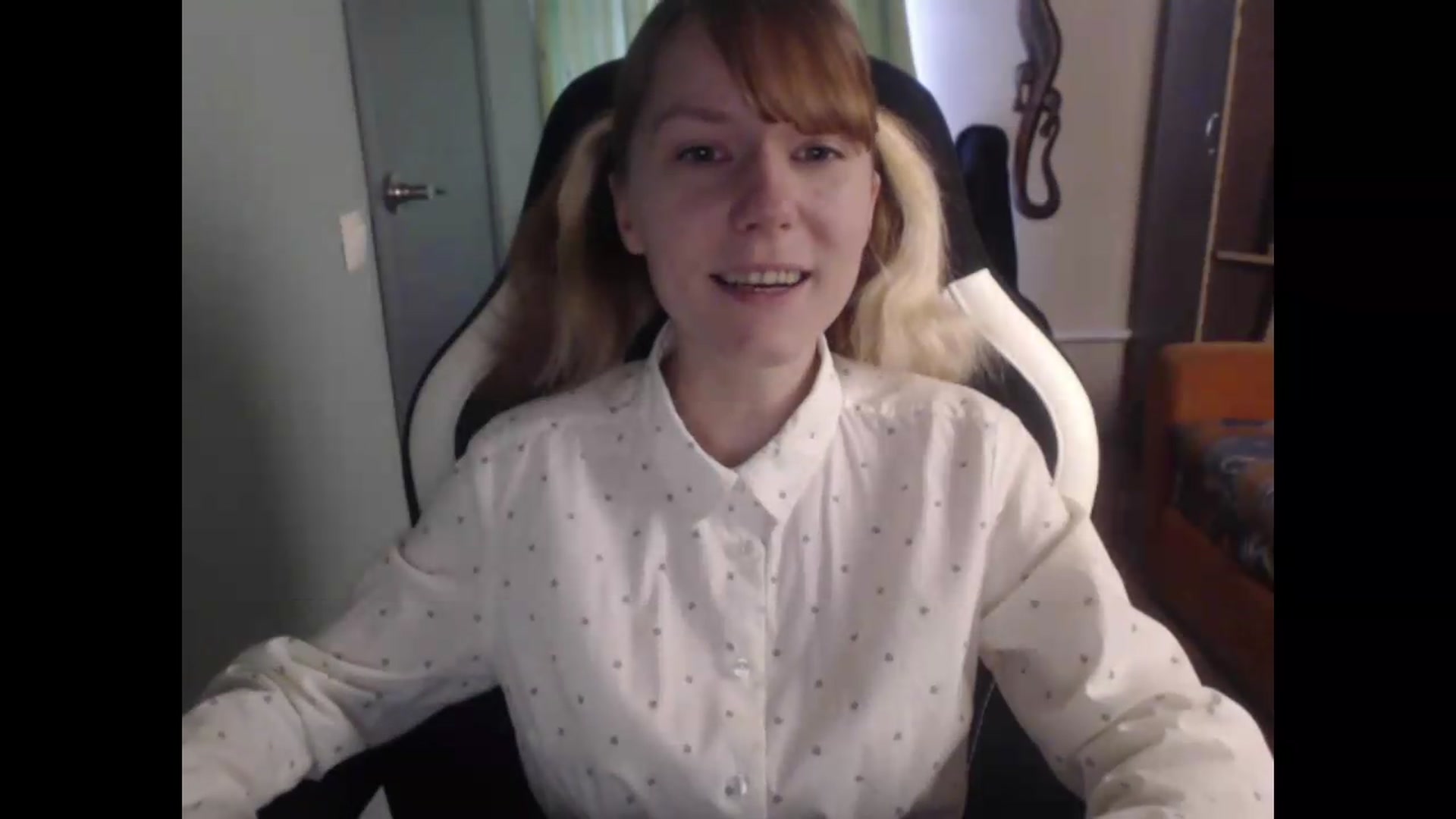 Gallery image thumbnail from NikiFoks18's myfreecams stream on, 08/14/2026, 08:06 image 5 of 20