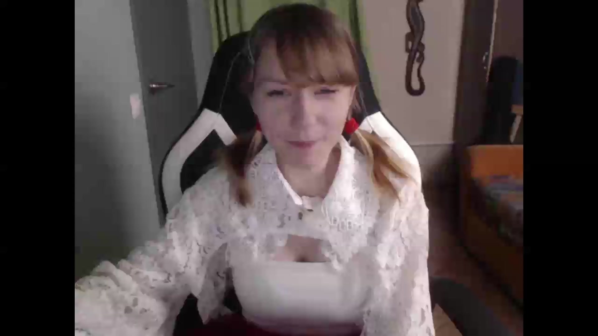 Gallery image thumbnail from NikiFoks18's myfreecams stream on, 08/15/2026, 21:15 image 20 of 20