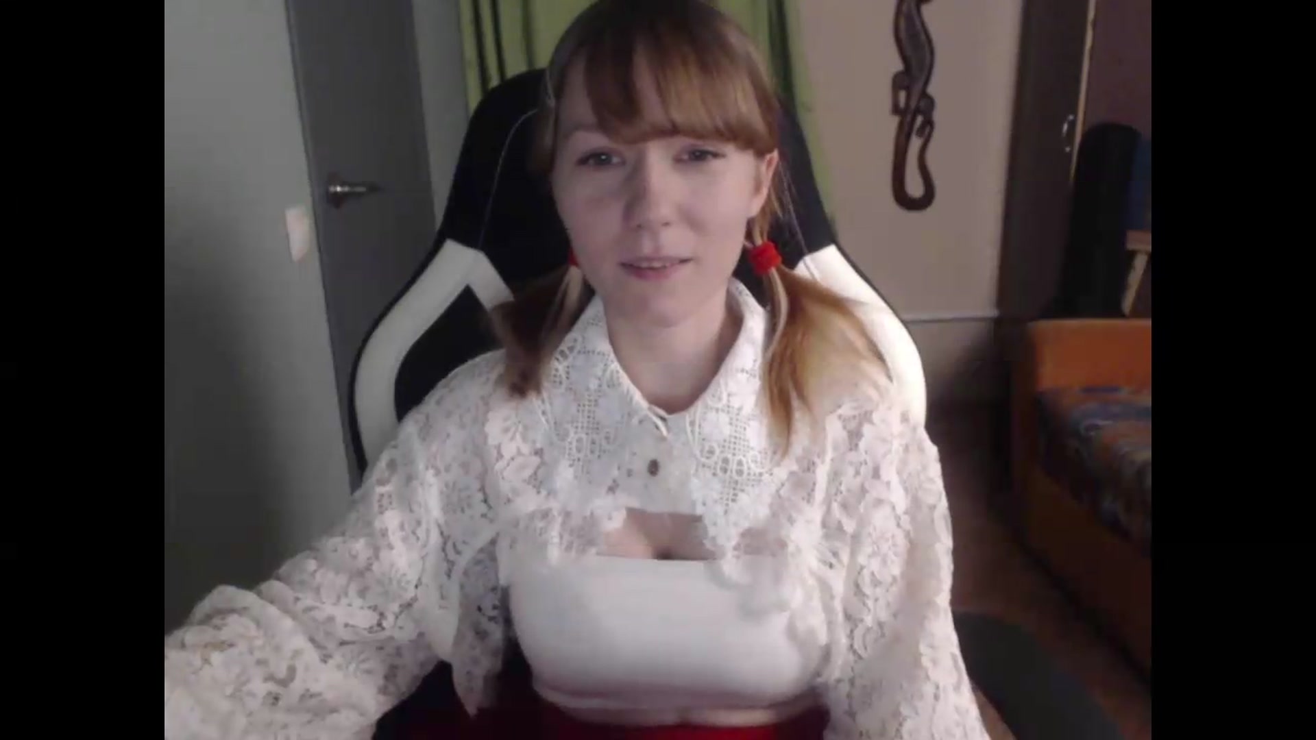Gallery image thumbnail from NikiFoks18's myfreecams stream on, 08/15/2026, 21:15 image 11 of 20