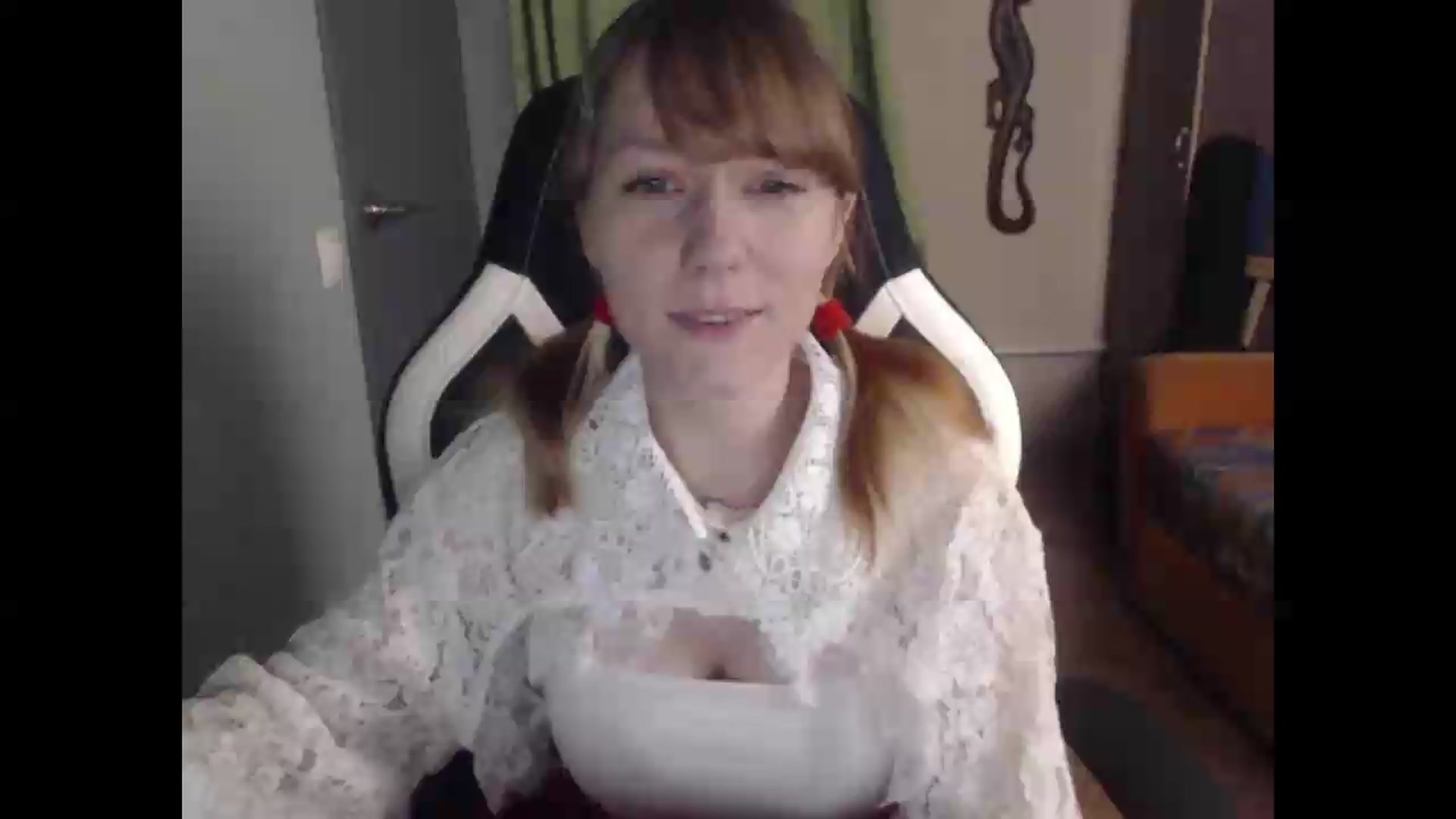 Gallery image thumbnail from NikiFoks18's myfreecams stream on, 08/15/2026, 21:15 image 17 of 20