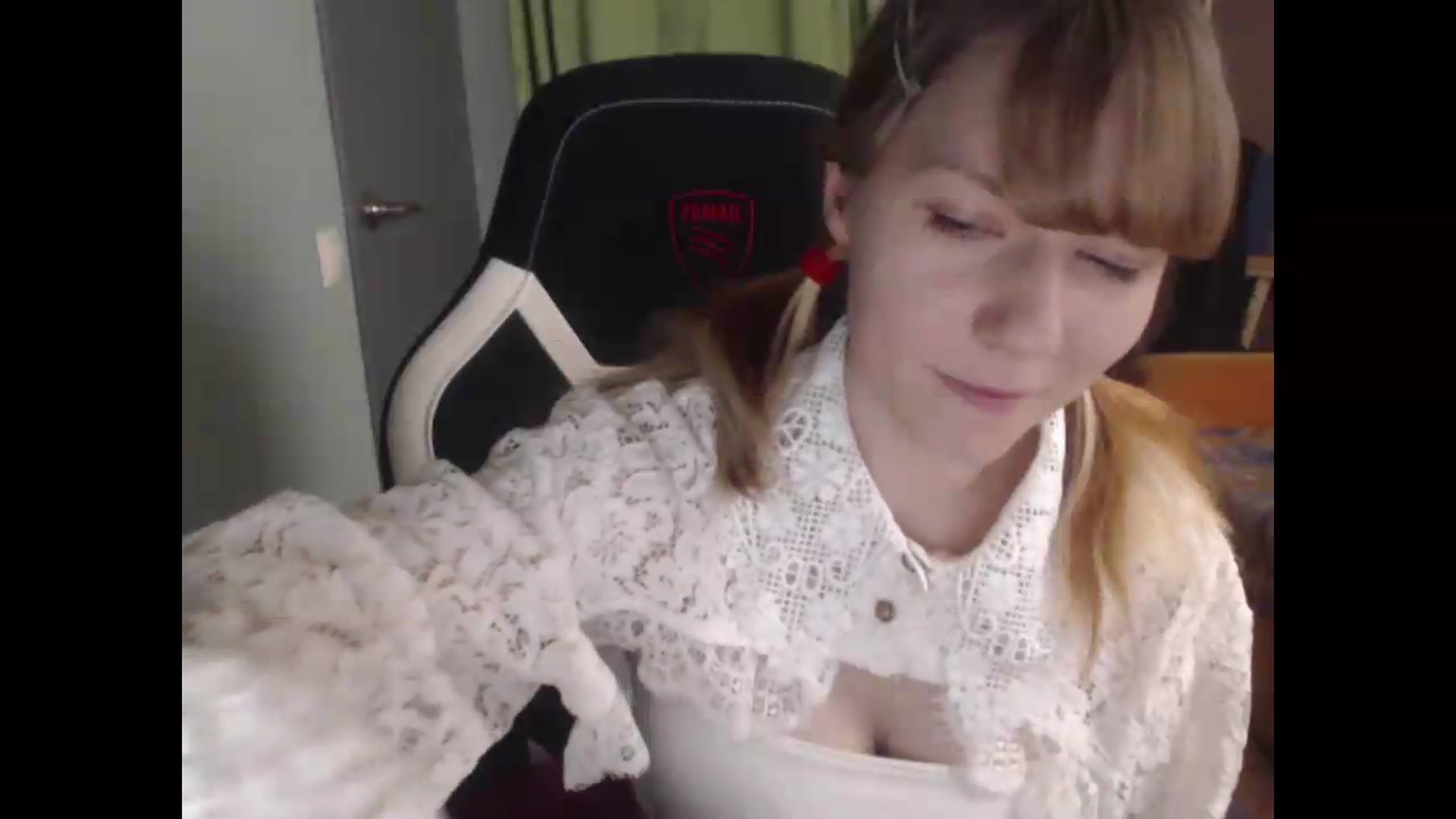 Gallery image thumbnail from NikiFoks18's myfreecams stream on, 08/15/2026, 21:15 image 12 of 20