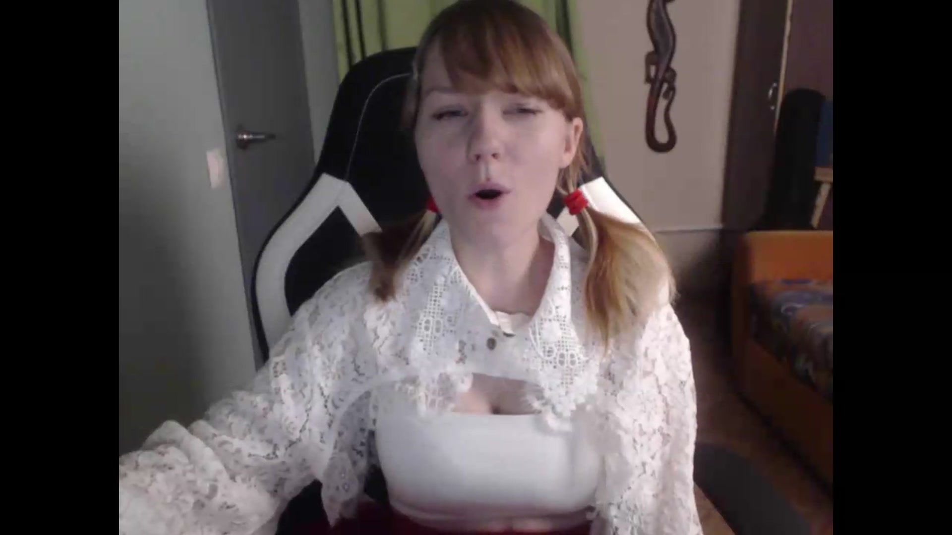 Gallery image thumbnail from NikiFoks18's myfreecams stream on, 08/15/2026, 21:15 image 18 of 20