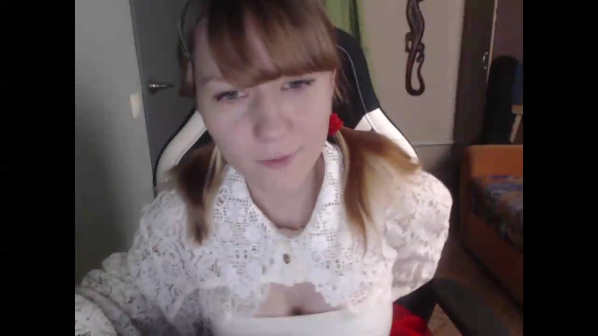 Gallery image thumbnail from NikiFoks18's myfreecams stream on, 08/15/2026, 21:15 image 13 of 20