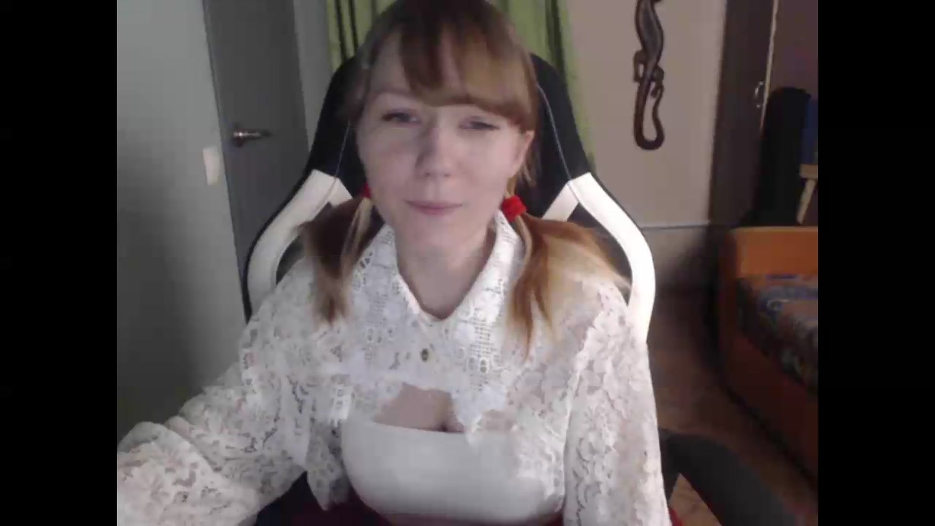 Gallery image thumbnail from NikiFoks18's myfreecams stream on, 08/15/2026, 21:15 image 5 of 20