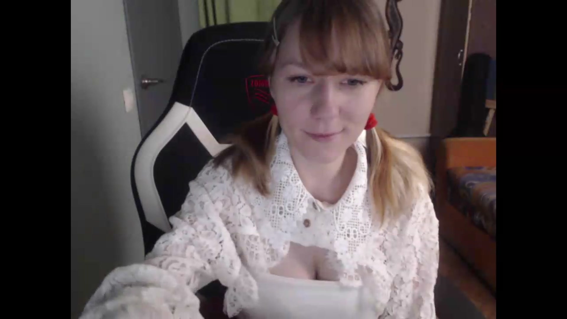 Gallery image thumbnail from NikiFoks18's myfreecams stream on, 08/15/2026, 23:56 image 16 of 20