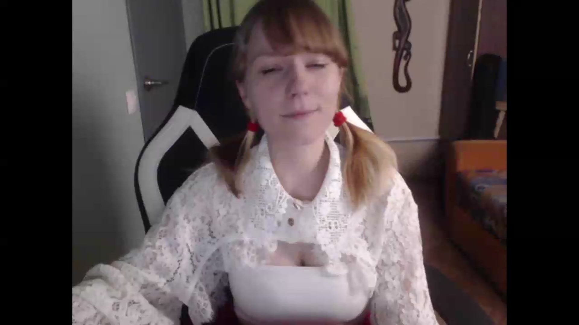 Gallery image thumbnail from NikiFoks18's myfreecams stream on, 08/15/2026, 23:56 image 15 of 20