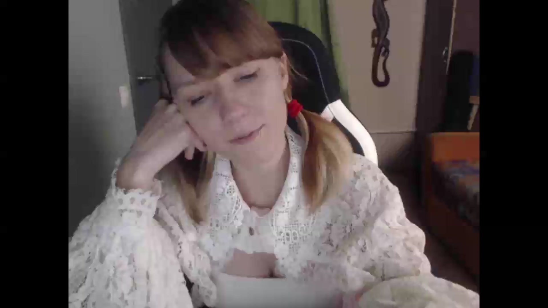 Gallery image thumbnail from NikiFoks18's myfreecams stream on, 08/15/2026, 23:56 image 9 of 20