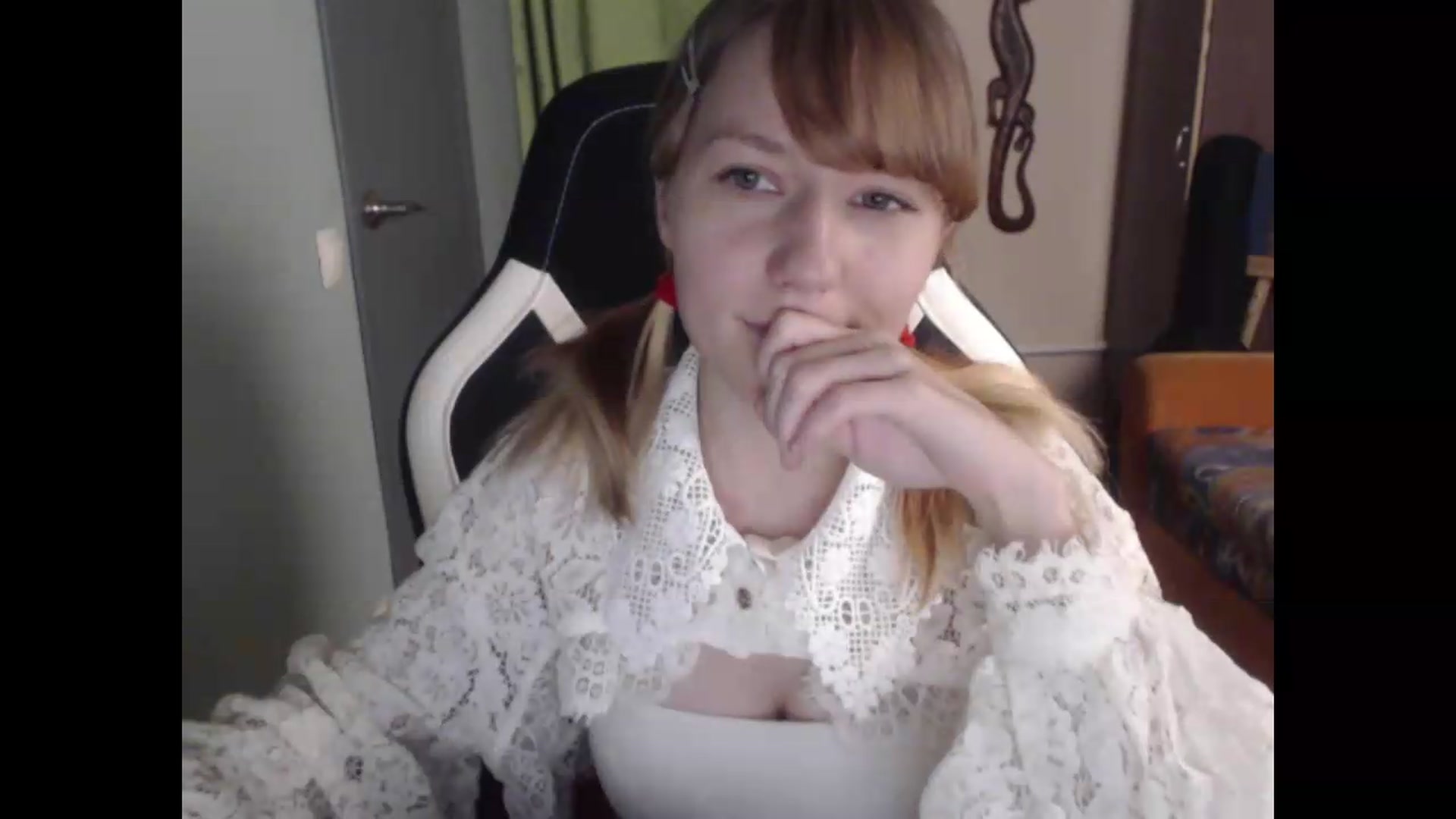 Gallery image thumbnail from NikiFoks18's myfreecams stream on, 08/15/2026, 23:56 image 4 of 20