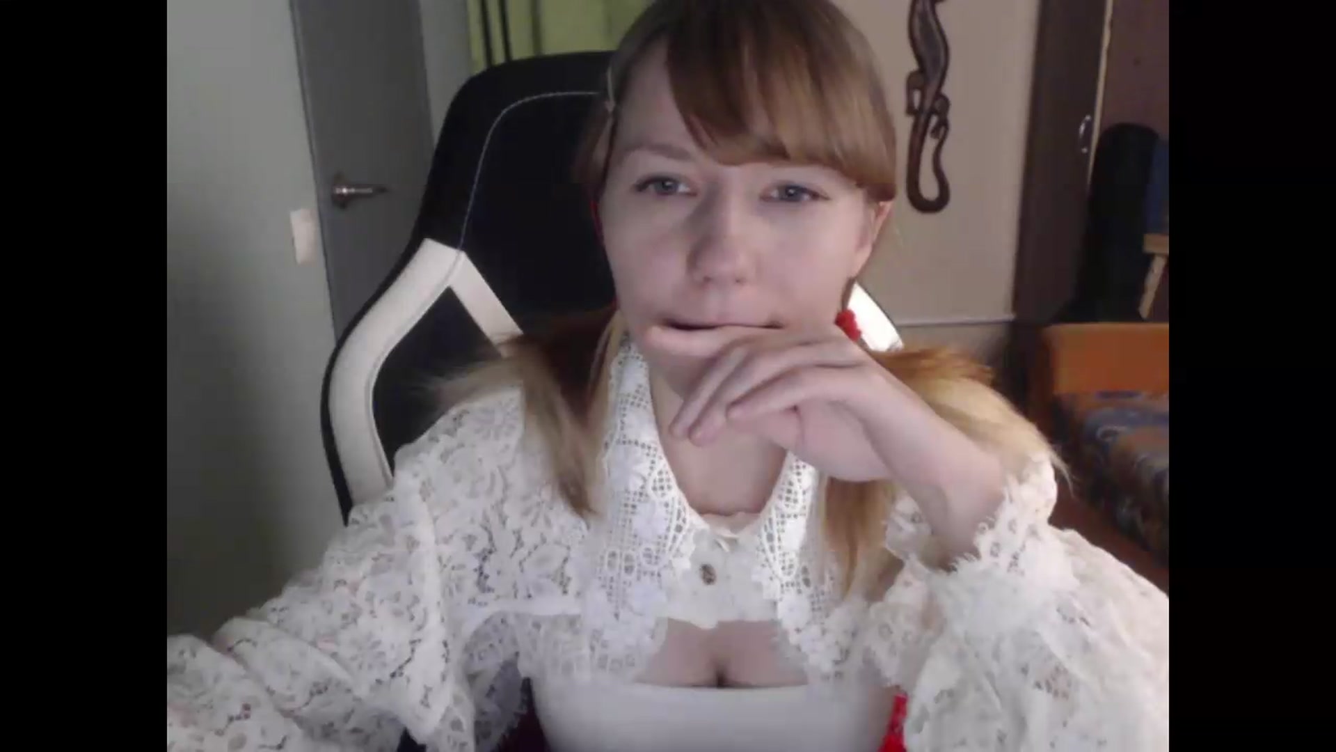 Gallery image thumbnail from NikiFoks18's myfreecams stream on, 08/15/2026, 23:56 image 12 of 20