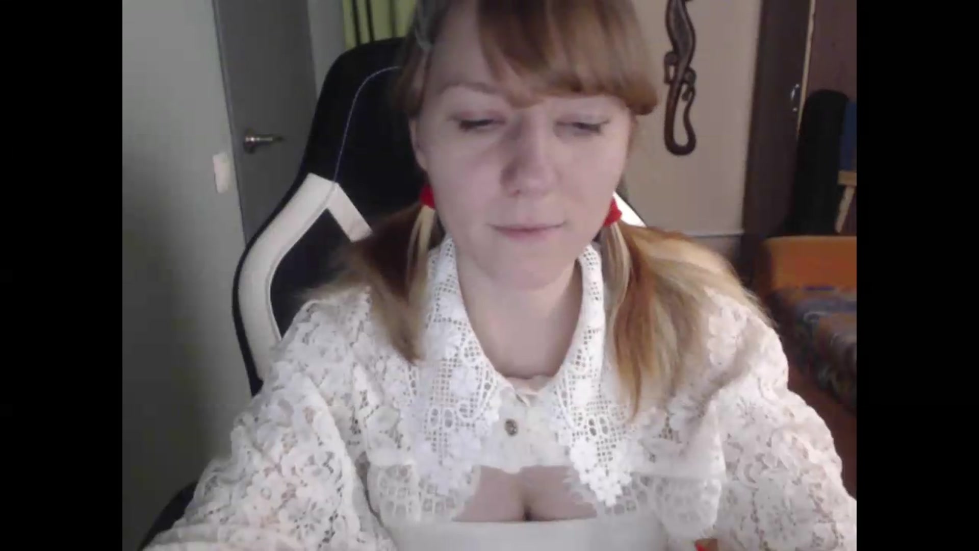 Gallery image thumbnail from NikiFoks18's myfreecams stream on, 08/15/2026, 23:56 image 11 of 20