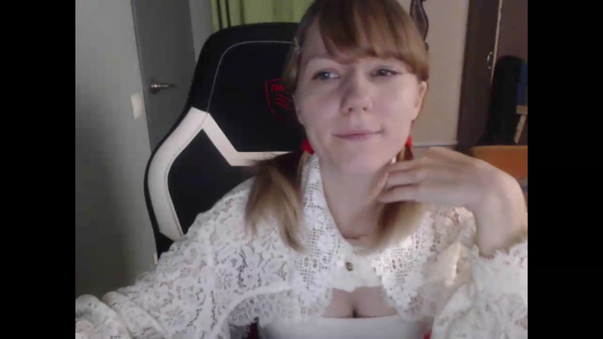 Gallery image thumbnail from NikiFoks18's myfreecams stream on, 08/15/2026, 23:56 image 13 of 20