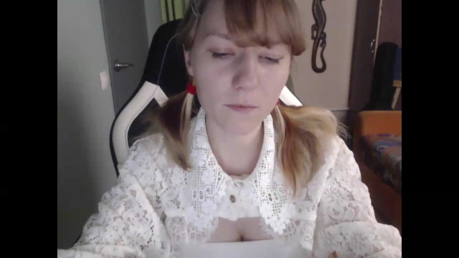 Gallery image thumbnail from NikiFoks18's myfreecams stream on, 08/15/2026, 23:56 image 10 of 20