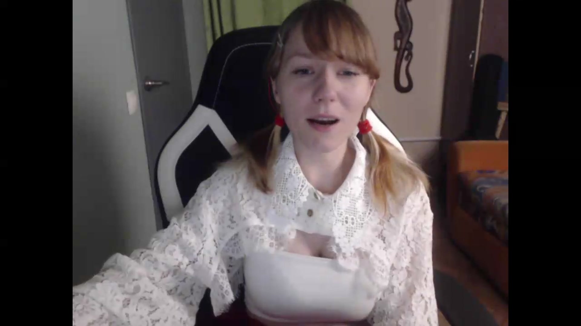 Gallery image thumbnail from NikiFoks18's myfreecams stream on, 08/15/2026, 23:56 image 17 of 20