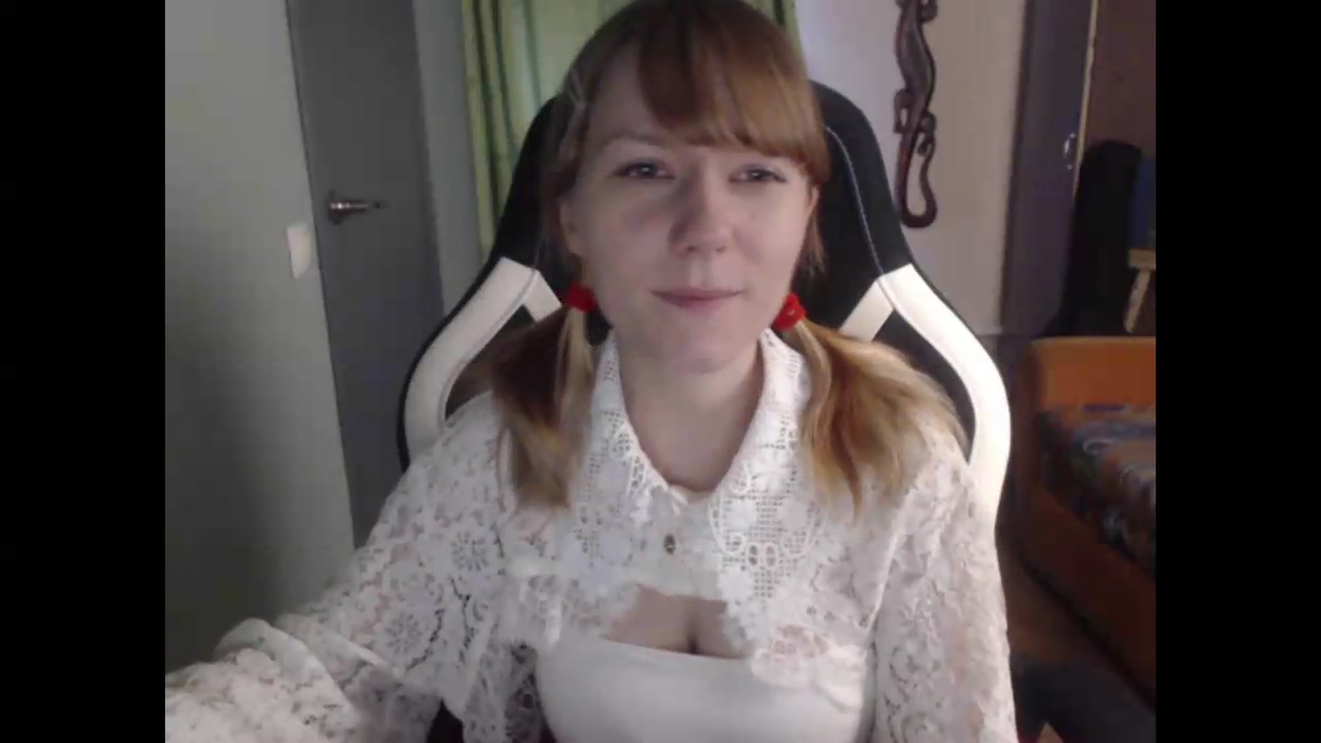 Gallery image thumbnail from NikiFoks18's myfreecams stream on, 08/16/2026, 04:21 image 2 of 20