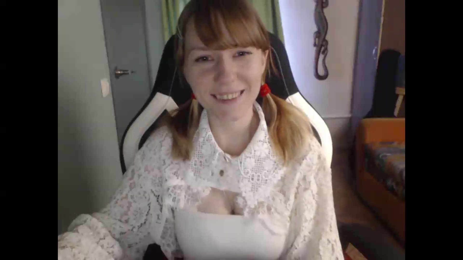 Gallery image thumbnail from NikiFoks18's myfreecams stream on, 08/16/2026, 04:21 image 16 of 20