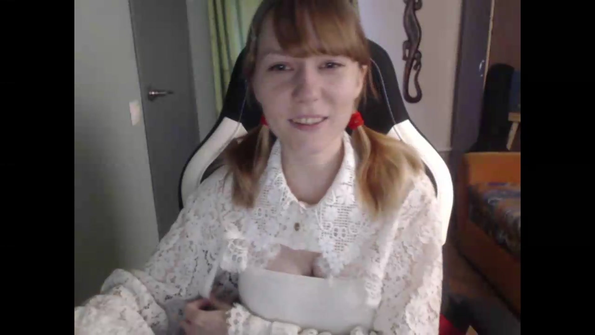 Gallery image thumbnail from NikiFoks18's myfreecams stream on, 08/16/2026, 04:21 image 7 of 20