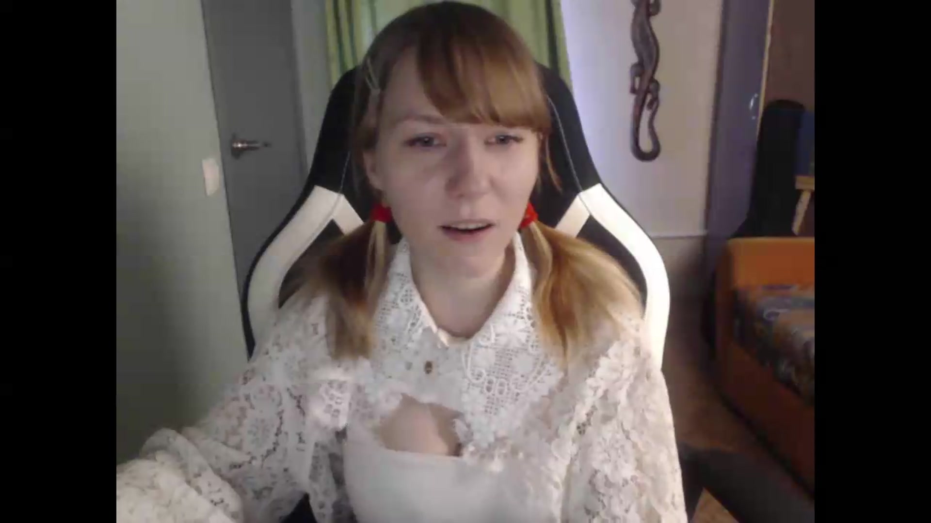 Gallery image thumbnail from NikiFoks18's myfreecams stream on, 08/16/2026, 04:21 image 12 of 20