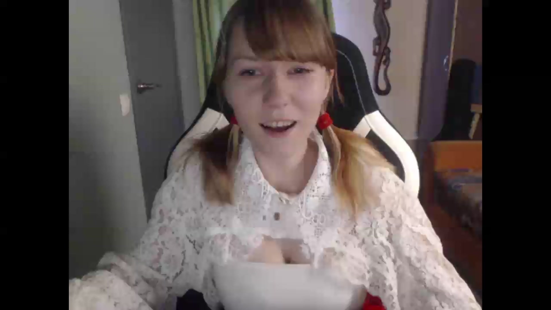 Gallery image thumbnail from NikiFoks18's myfreecams stream on, 08/16/2026, 04:21 image 9 of 20