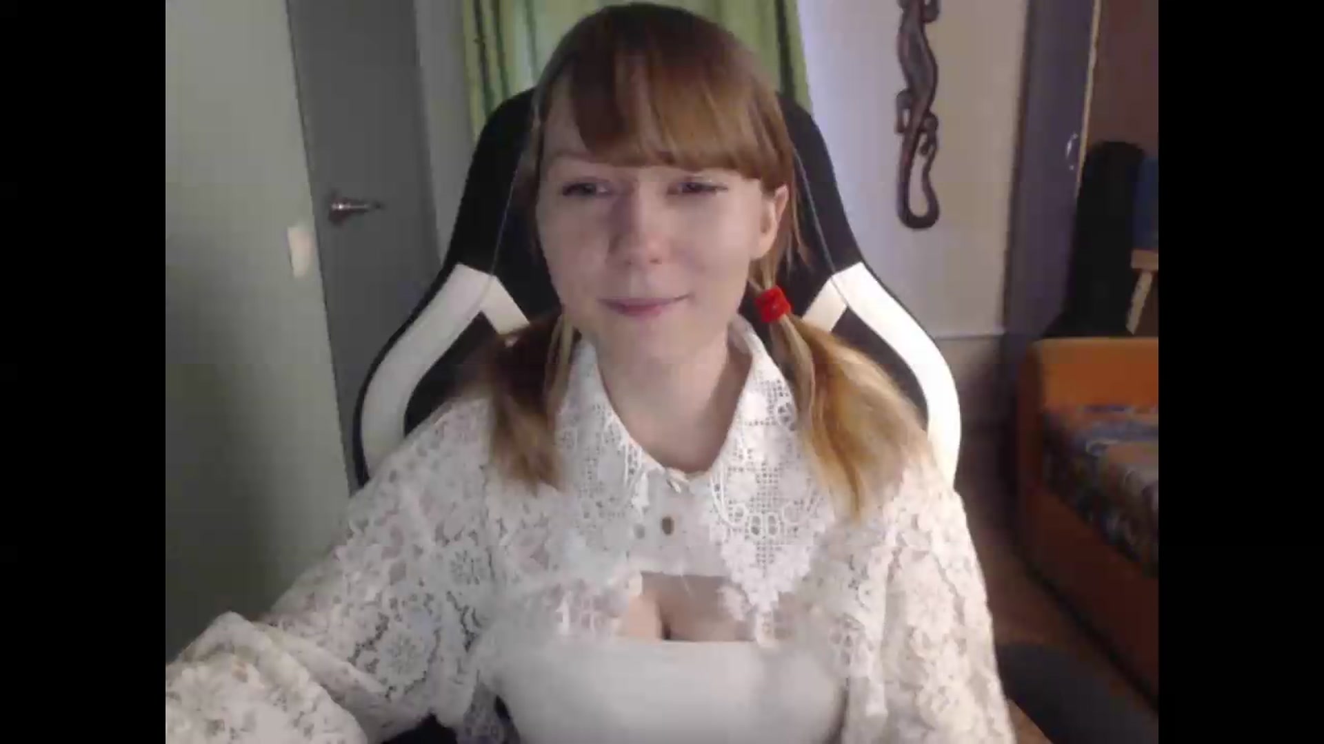Gallery image thumbnail from NikiFoks18's myfreecams stream on, 08/16/2026, 04:21 image 13 of 20