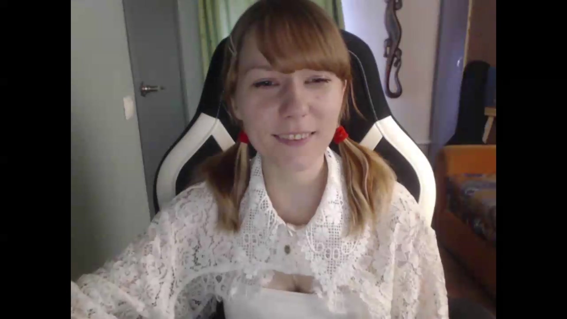 Gallery image thumbnail from NikiFoks18's myfreecams stream on, 08/16/2026, 07:01 image 14 of 20