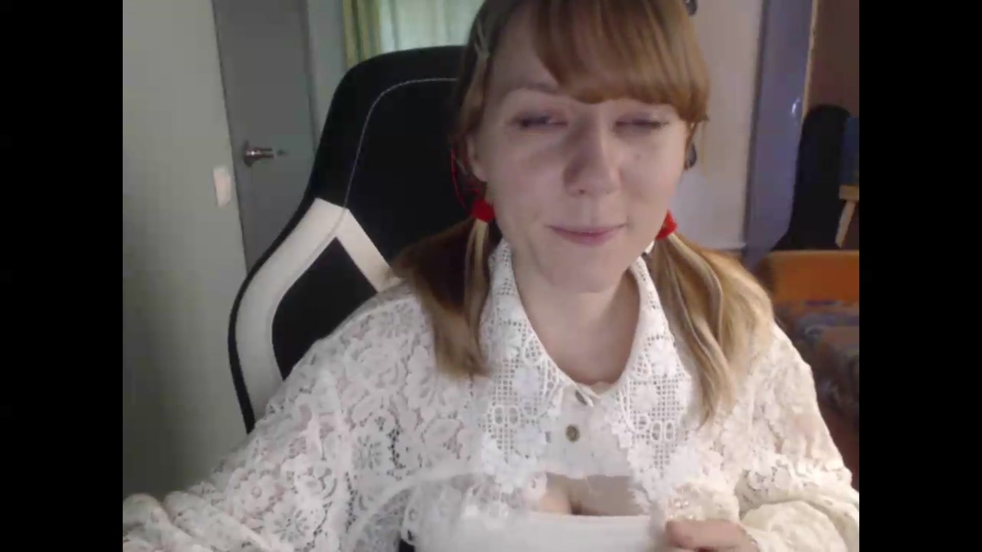 Gallery image thumbnail from NikiFoks18's myfreecams stream on, 08/16/2026, 07:01 image 10 of 20