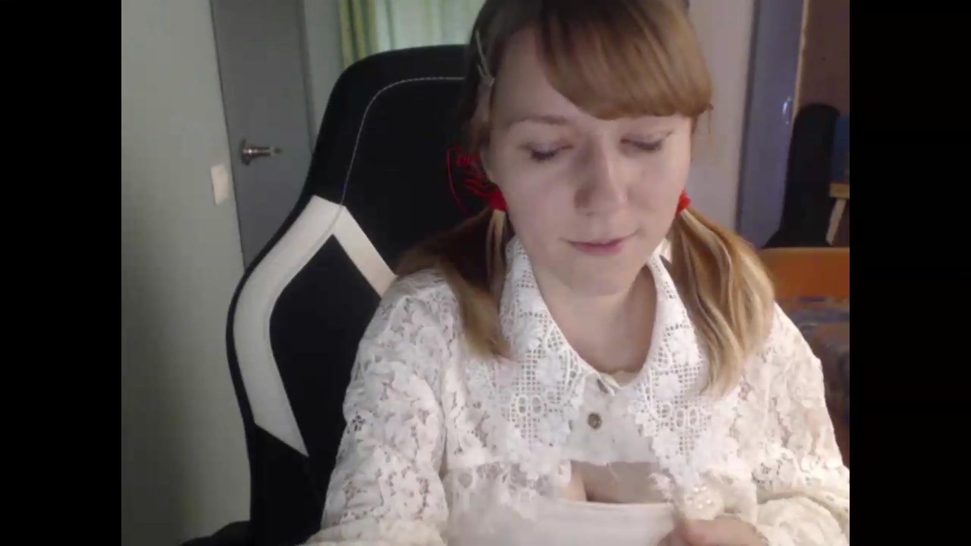 Gallery image thumbnail from NikiFoks18's myfreecams stream on, 08/16/2026, 07:01 image 11 of 20