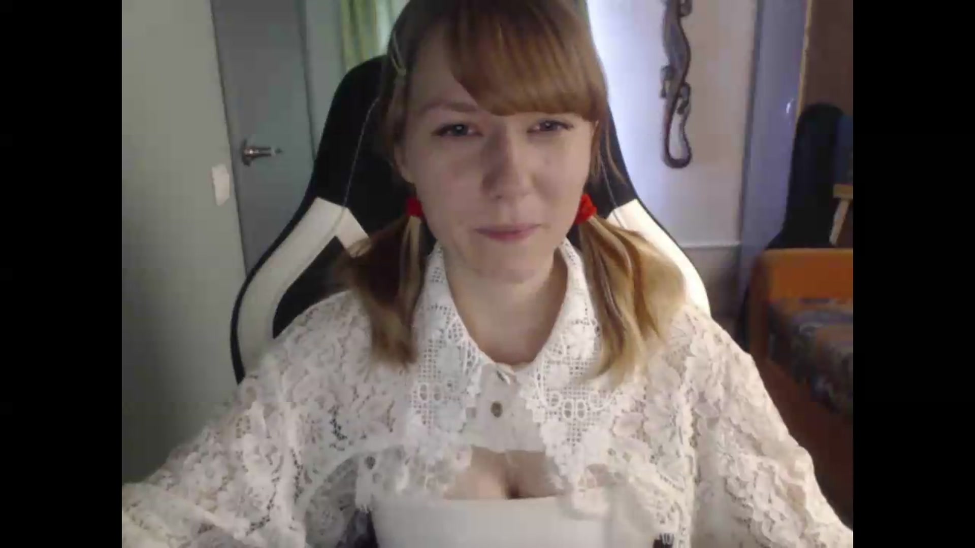 Gallery image thumbnail from NikiFoks18's myfreecams stream on, 08/16/2026, 07:01 image 4 of 20