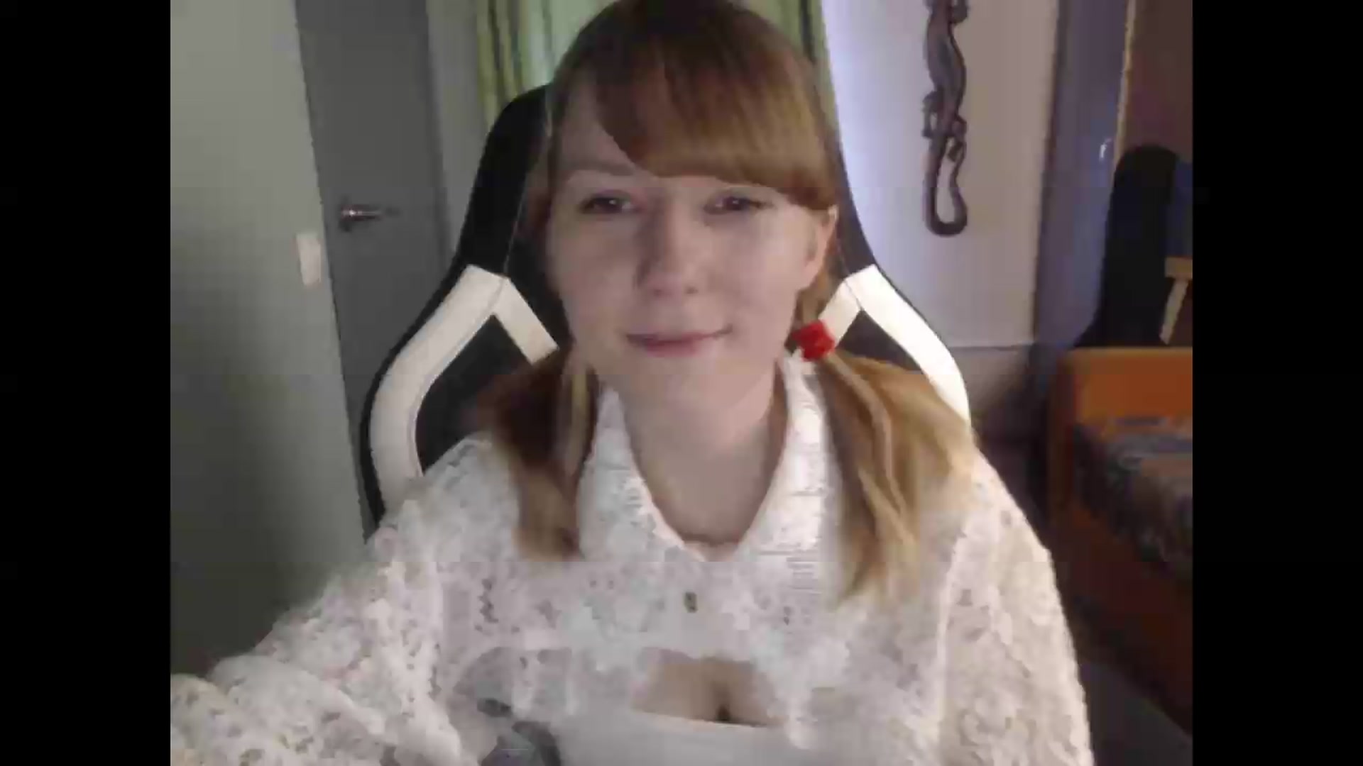 Gallery image thumbnail from NikiFoks18's myfreecams stream on, 08/16/2026, 07:01 image 18 of 20