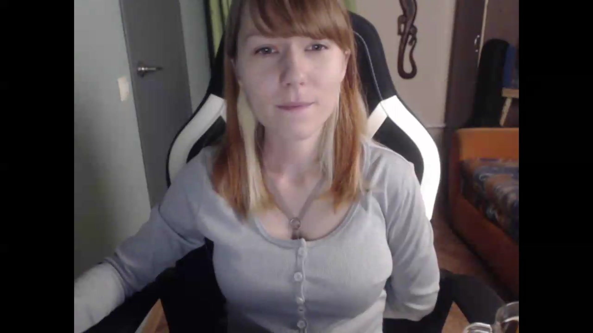 Gallery image thumbnail from NikiFoks18's myfreecams stream on, 08/17/2026, 23:41 image 15 of 20