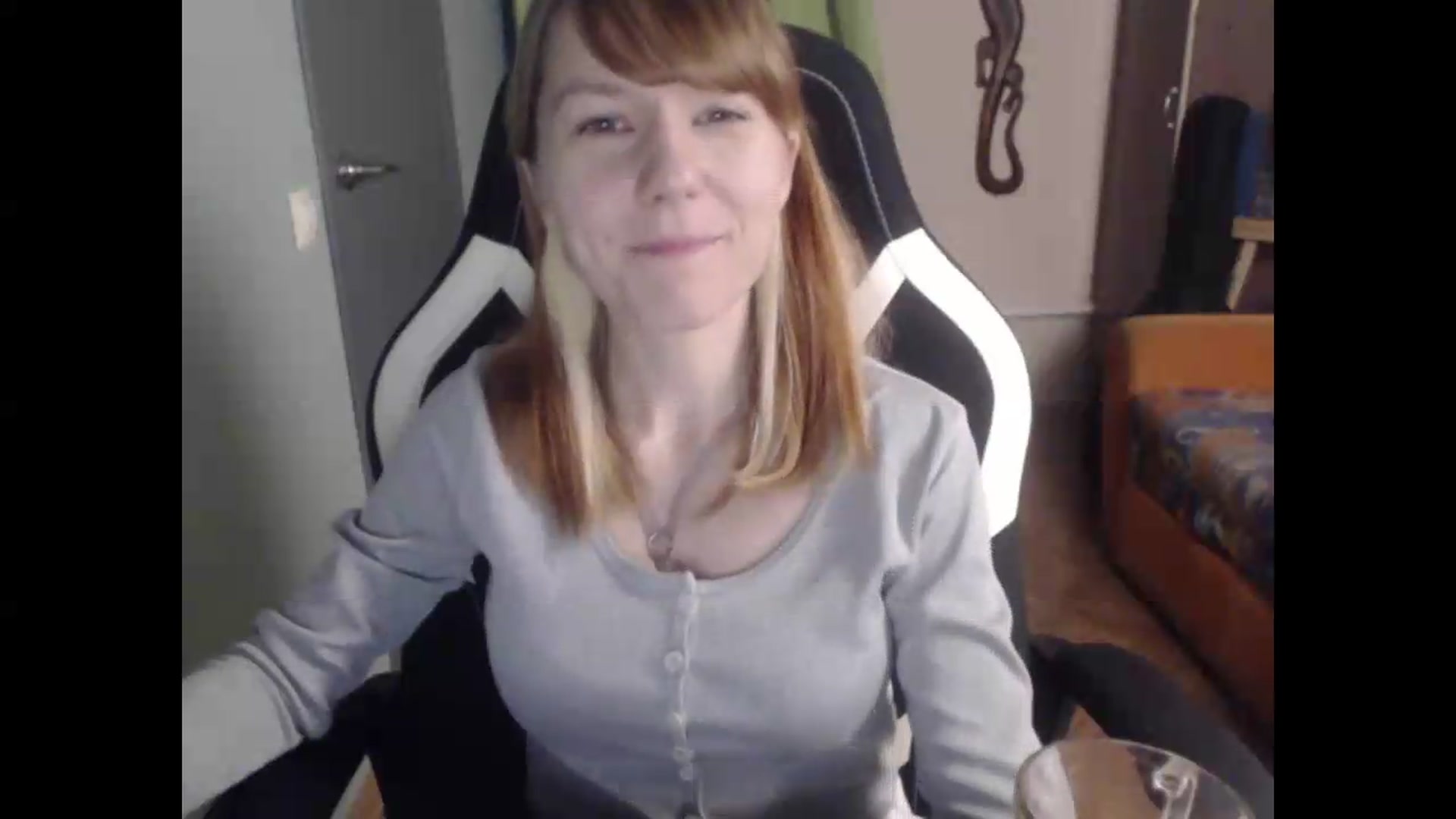 Gallery image thumbnail from NikiFoks18's myfreecams stream on, 08/18/2026, 01:24 image 4 of 20