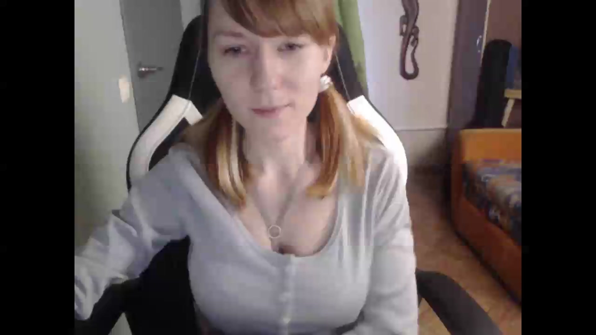 Gallery image thumbnail from NikiFoks18's myfreecams stream on, 08/18/2026, 05:38 image 1 of 20
