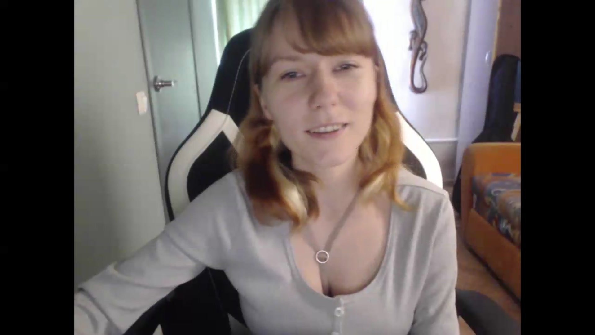 Gallery image thumbnail from NikiFoks18's myfreecams stream on, 08/19/2026, 06:38 image 12 of 20