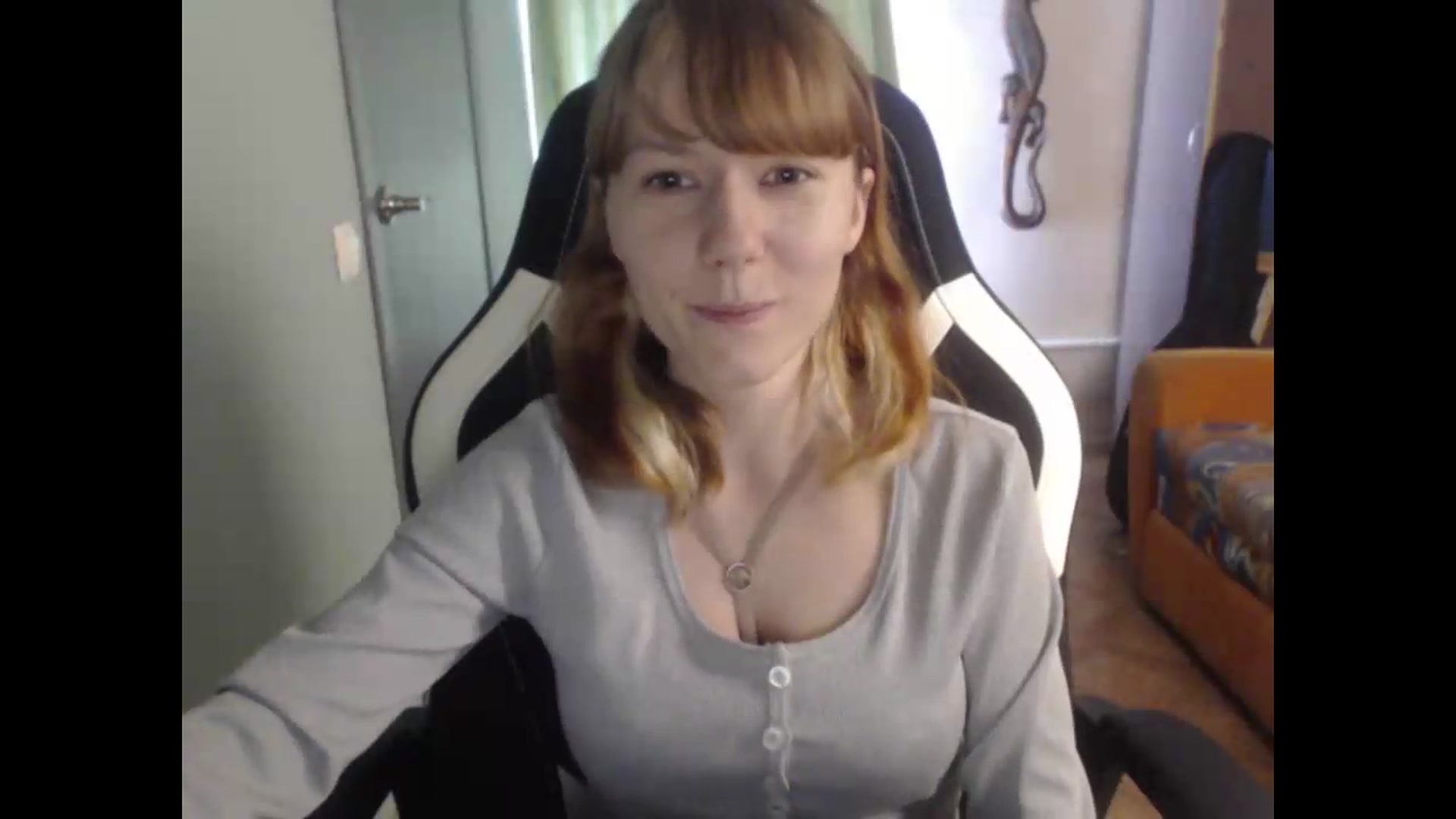 Gallery image thumbnail from NikiFoks18's myfreecams stream on, 08/19/2026, 06:38 image 17 of 20