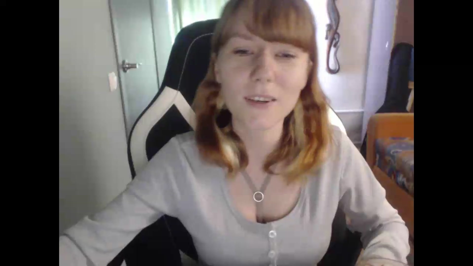 Gallery image thumbnail from NikiFoks18's myfreecams stream on, 08/19/2026, 06:38 image 5 of 20