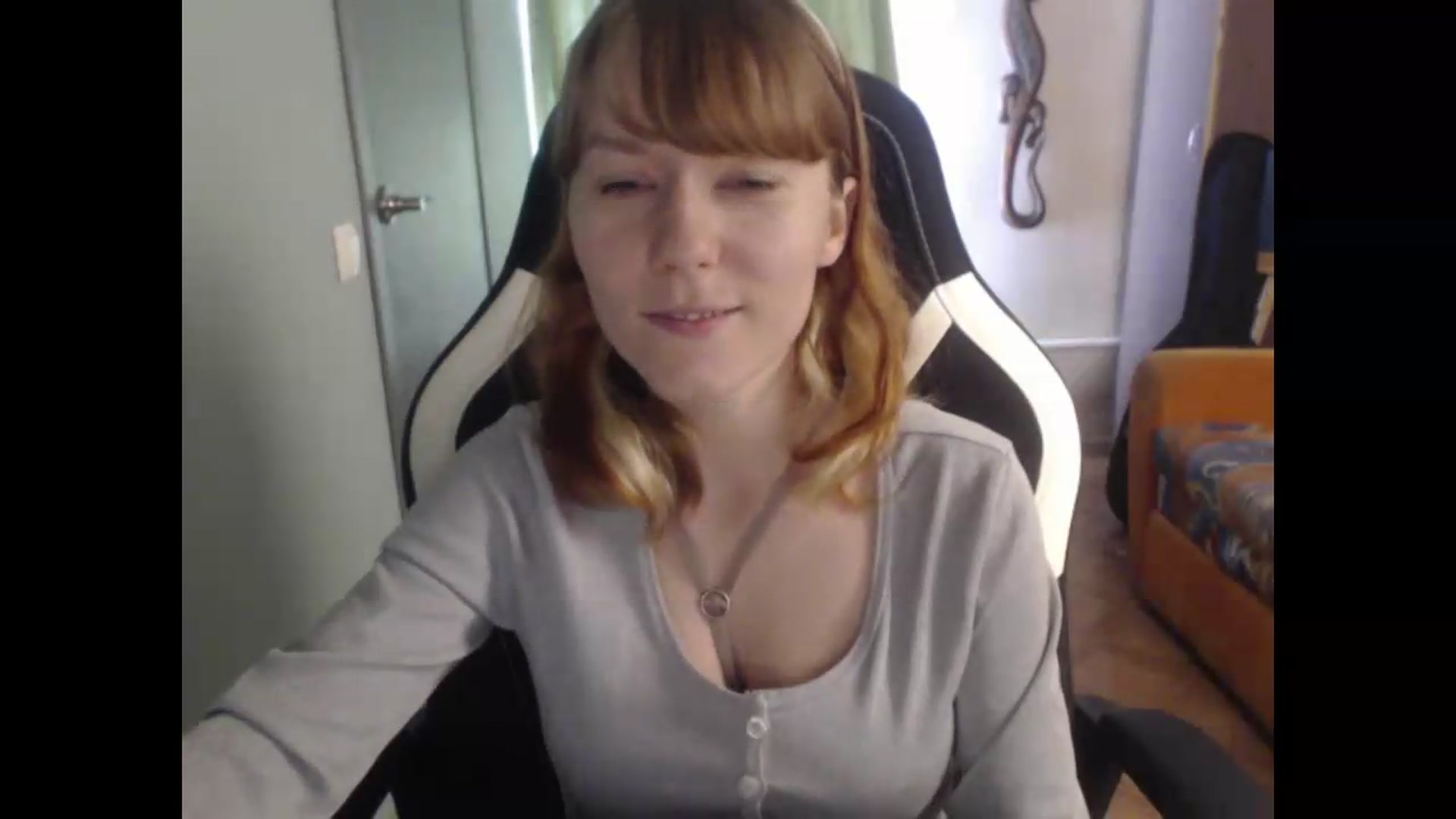 Gallery image thumbnail from NikiFoks18's myfreecams stream on, 08/19/2026, 06:38 image 13 of 20