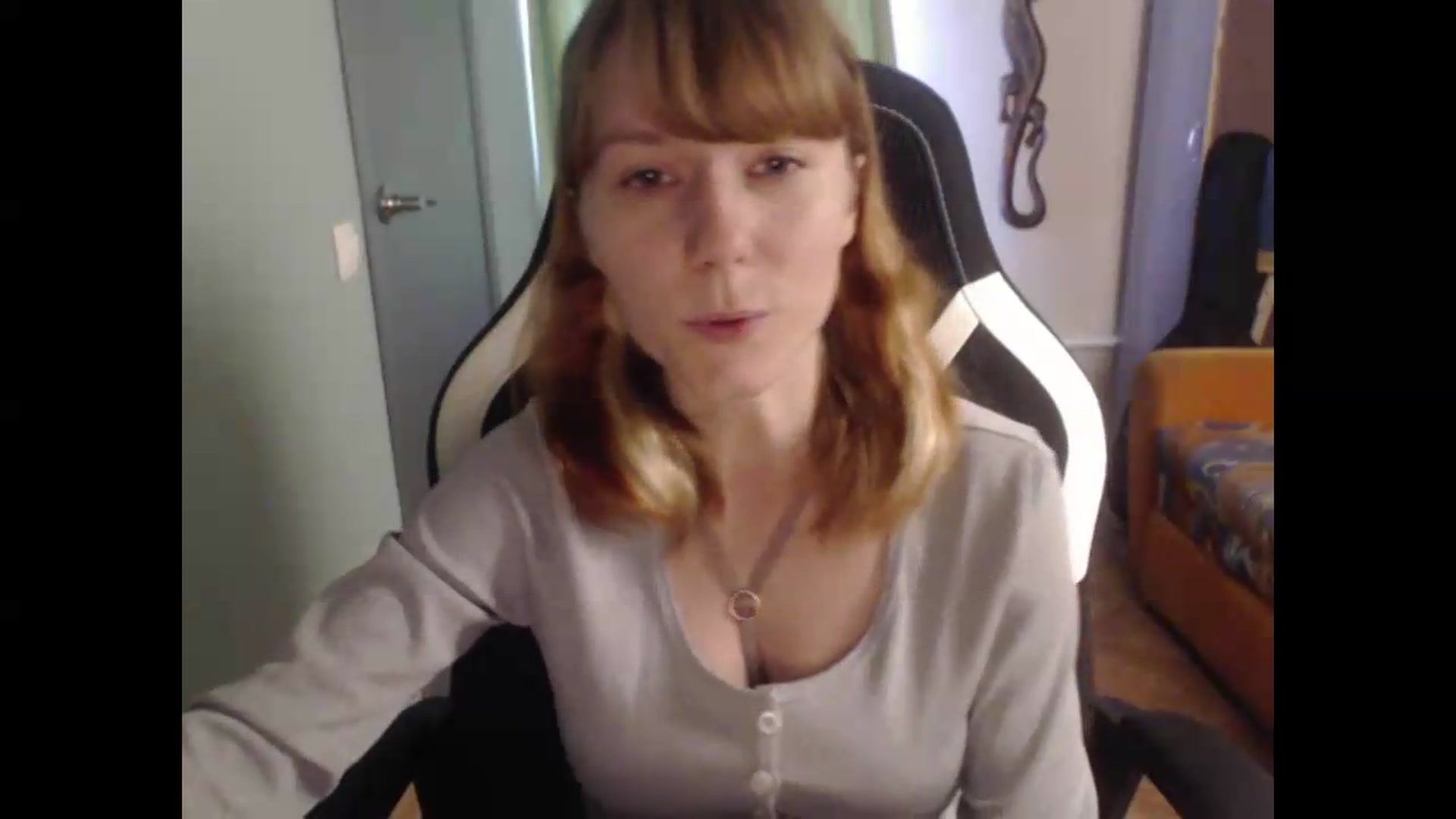Gallery image thumbnail from NikiFoks18's myfreecams stream on, 08/19/2026, 08:21 image 8 of 20