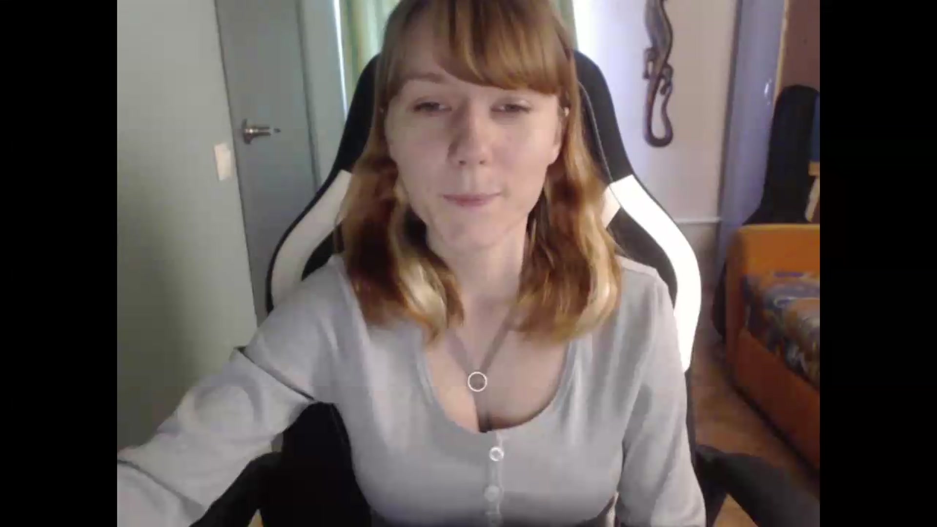 Gallery image thumbnail from NikiFoks18's myfreecams stream on, 08/19/2026, 08:21 image 7 of 20