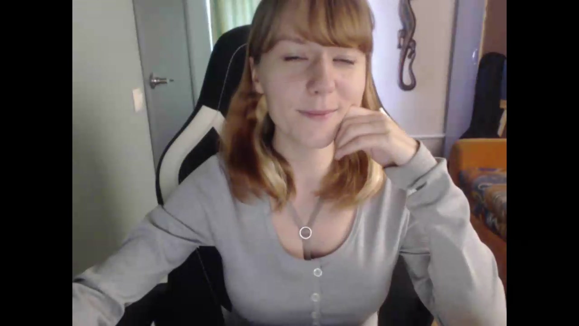 Gallery image thumbnail from NikiFoks18's myfreecams stream on, 08/19/2026, 08:21 image 3 of 20