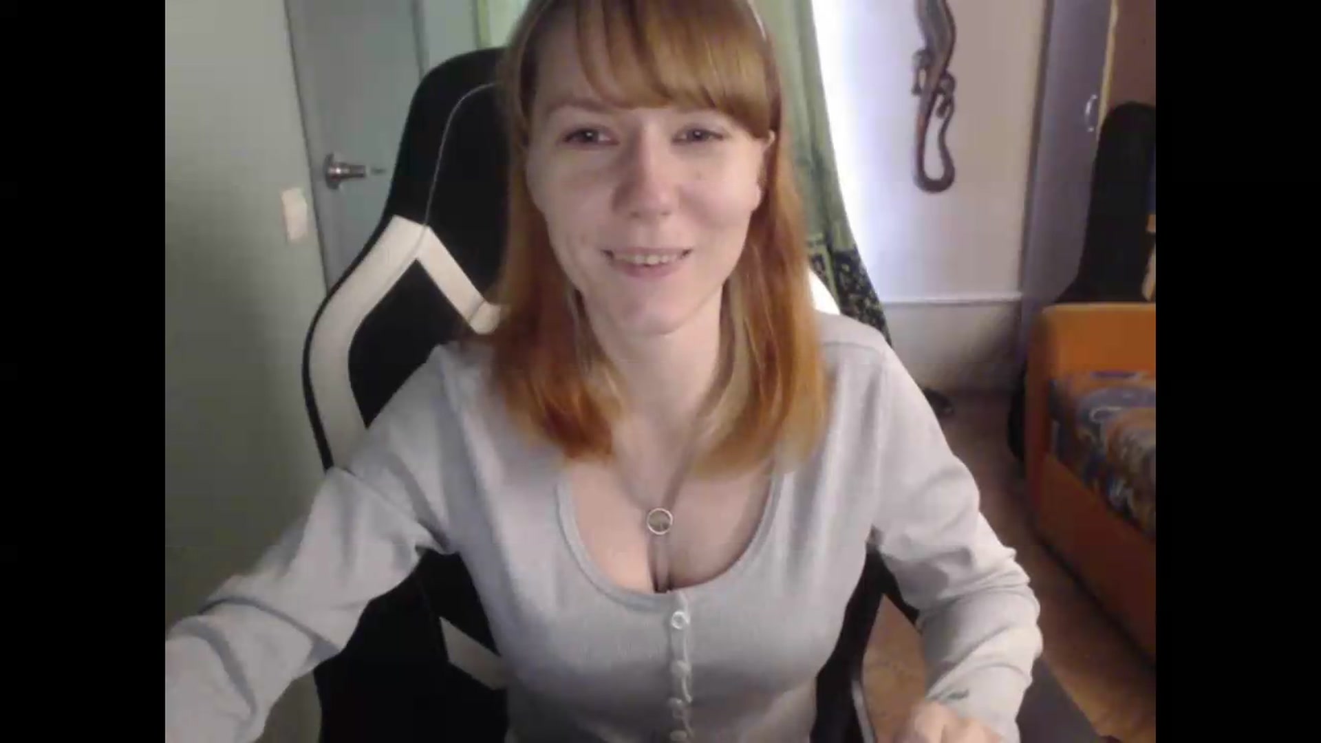 Gallery image thumbnail from NikiFoks18's myfreecams stream on, 08/20/2026, 07:02 image 18 of 20