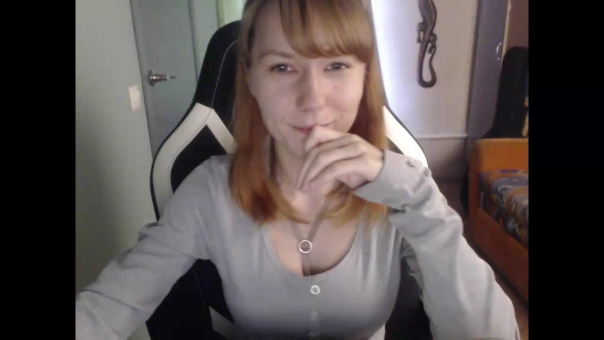 Gallery image thumbnail from NikiFoks18's myfreecams stream on, 08/20/2026, 08:24 image 15 of 20