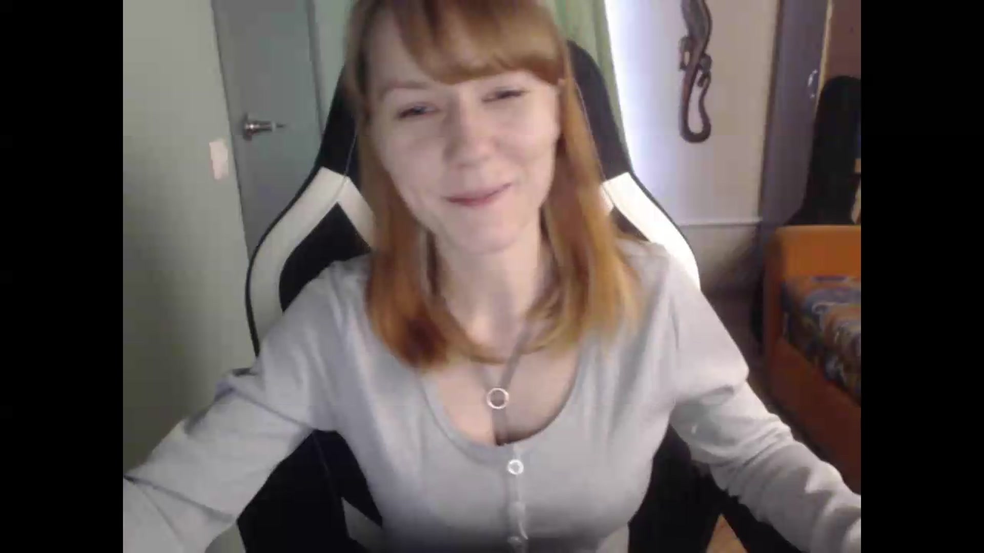 Gallery image thumbnail from NikiFoks18's myfreecams stream on, 08/20/2026, 08:24 image 12 of 20