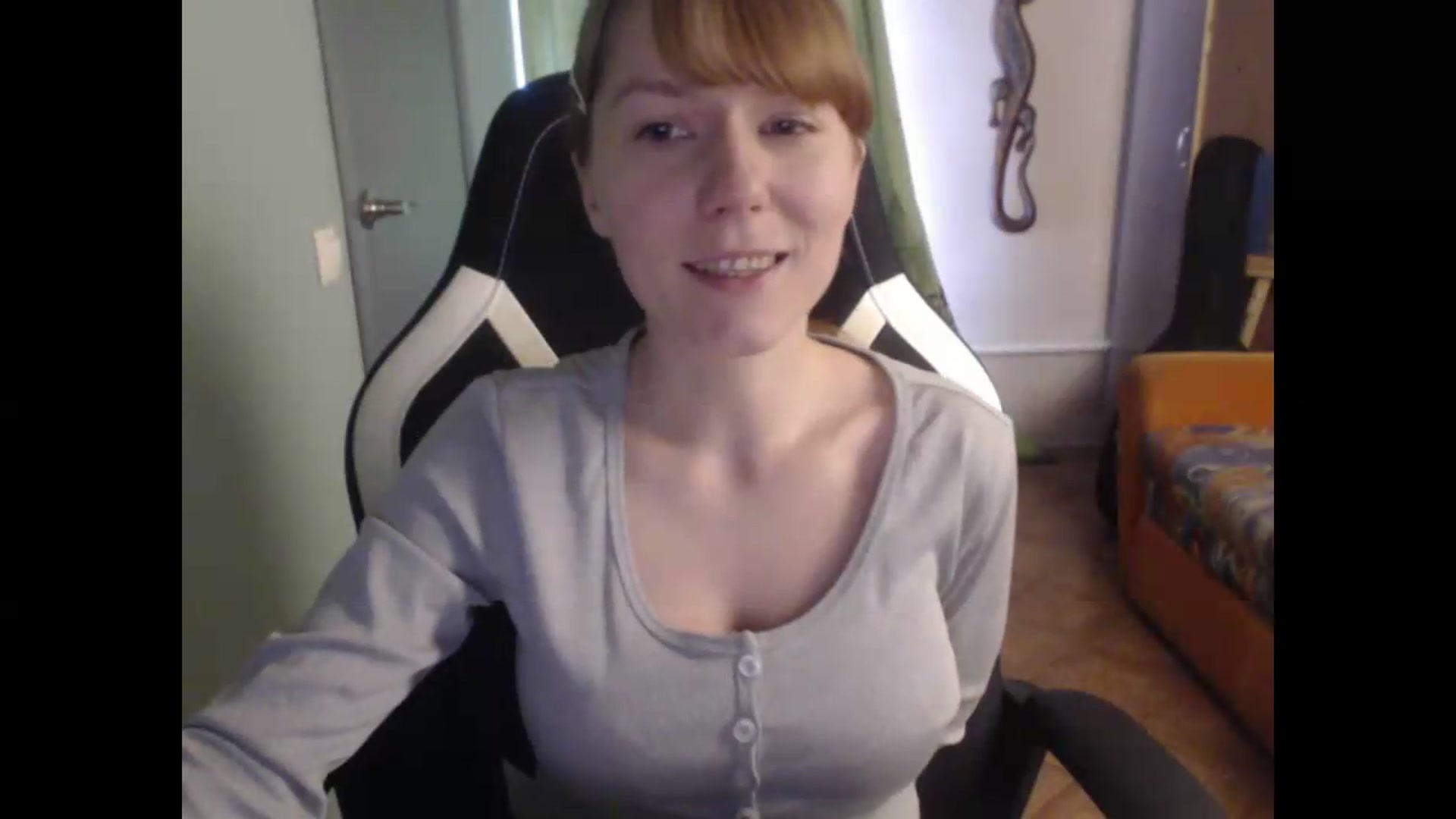 Gallery image thumbnail from NikiFoks18's myfreecams stream on, 08/21/2026, 07:17 image 15 of 20
