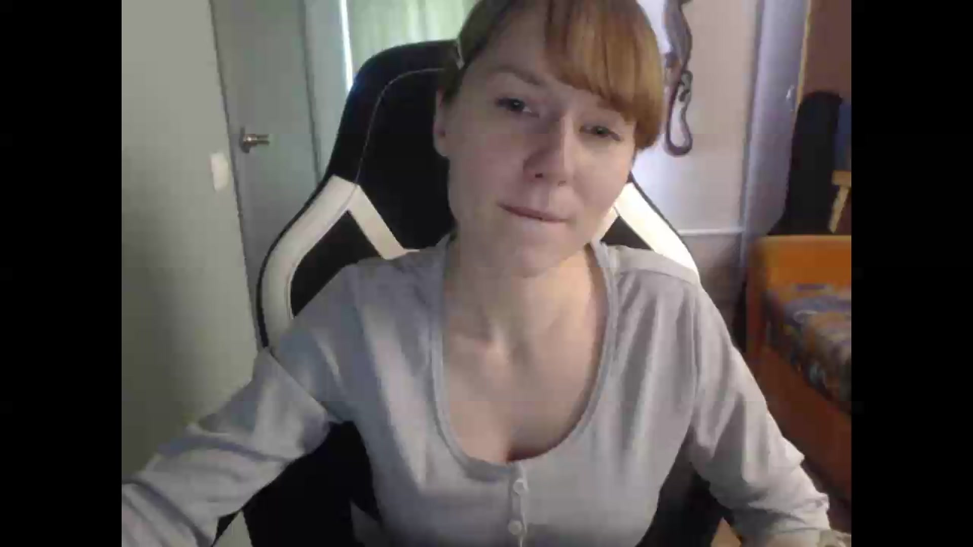 Gallery image thumbnail from NikiFoks18's myfreecams stream on, 08/21/2026, 07:17 image 12 of 20