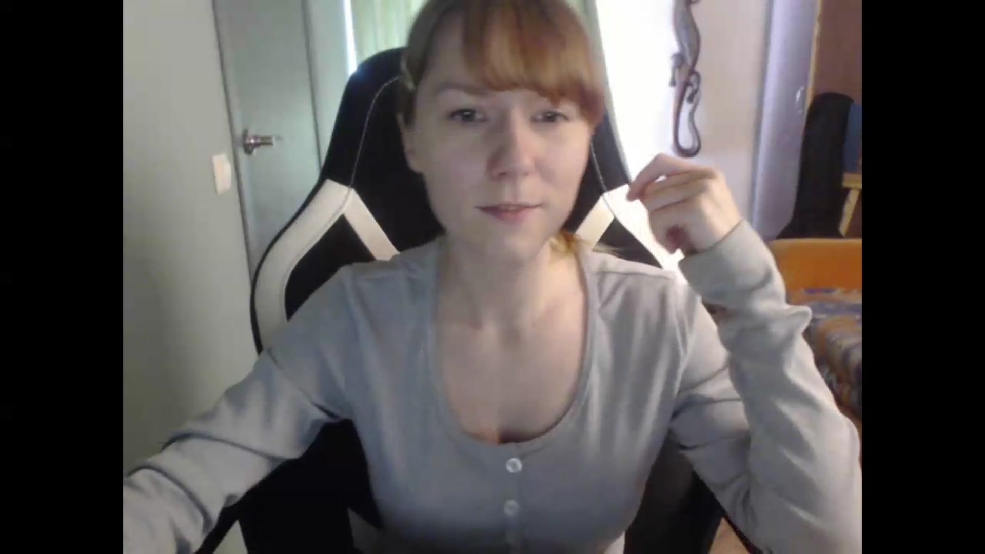 Gallery image thumbnail from NikiFoks18's myfreecams stream on, 08/21/2026, 07:17 image 6 of 20