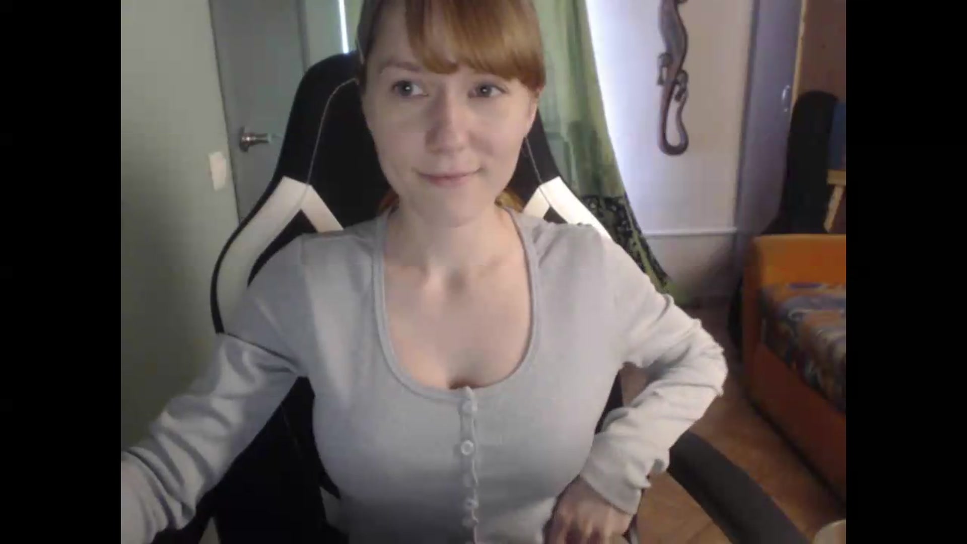 Gallery image thumbnail from NikiFoks18's myfreecams stream on, 08/21/2026, 07:17 image 17 of 20