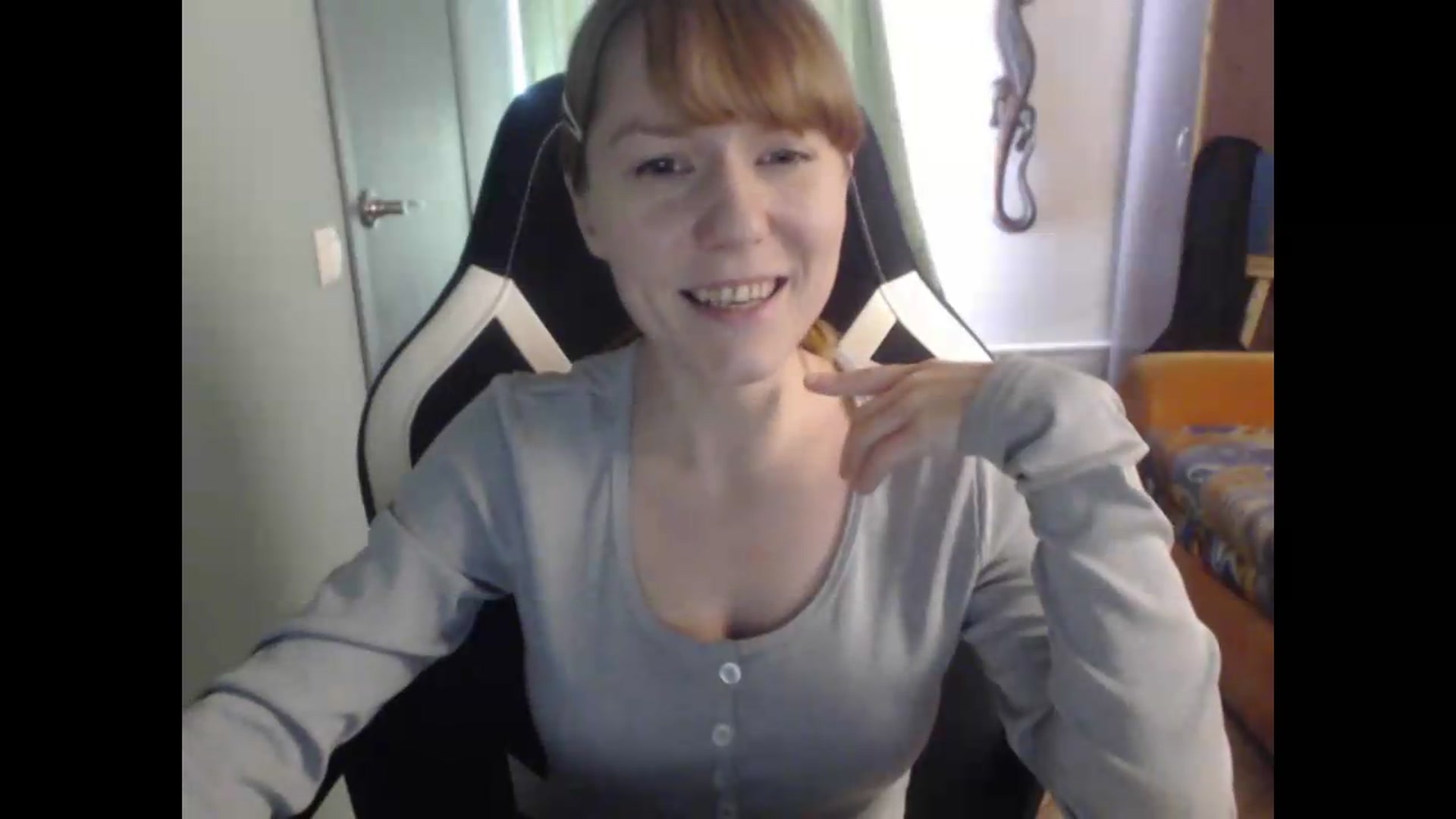 Gallery image thumbnail from NikiFoks18's myfreecams stream on, 08/21/2026, 07:17 image 3 of 20