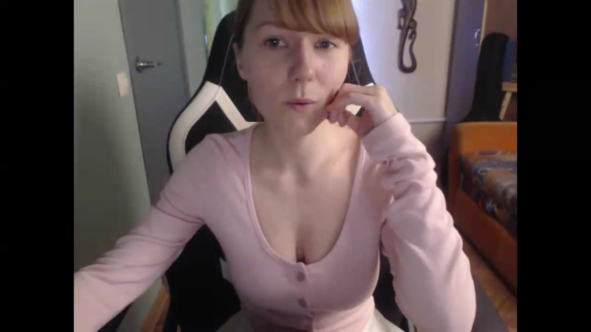 Gallery image thumbnail from NikiFoks18's myfreecams stream on, 08/22/2026, 07:45 image 11 of 20