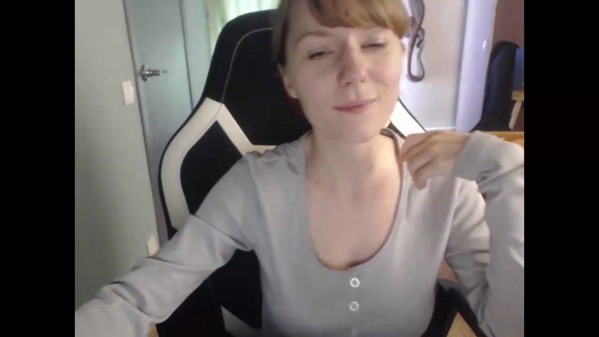 Gallery image thumbnail from NikiFoks18's myfreecams stream on, 08/23/2026, 06:55 image 2 of 20