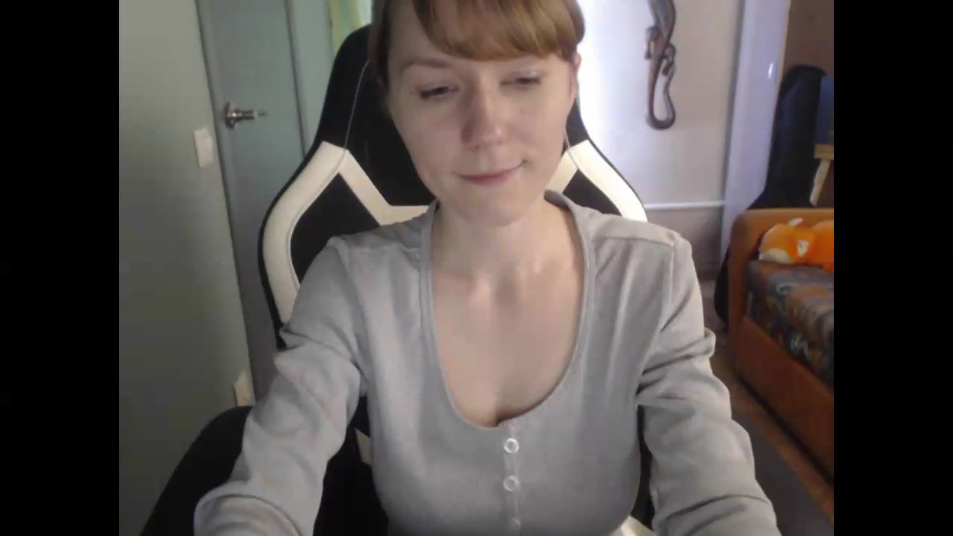 Gallery image thumbnail from NikiFoks18's myfreecams stream on, 08/23/2026, 06:55 image 14 of 20